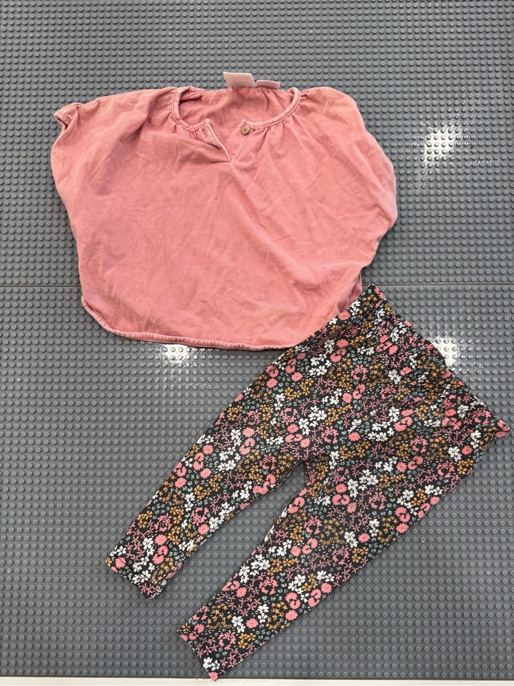 Zara short sleeve top with cat &jack pants size 6-9month